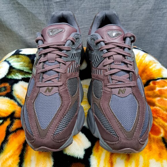 Size 12 New Balance Low Top Sneakers U9060Bcg 2022 Men Maroon Gray - Picture 3 of 15